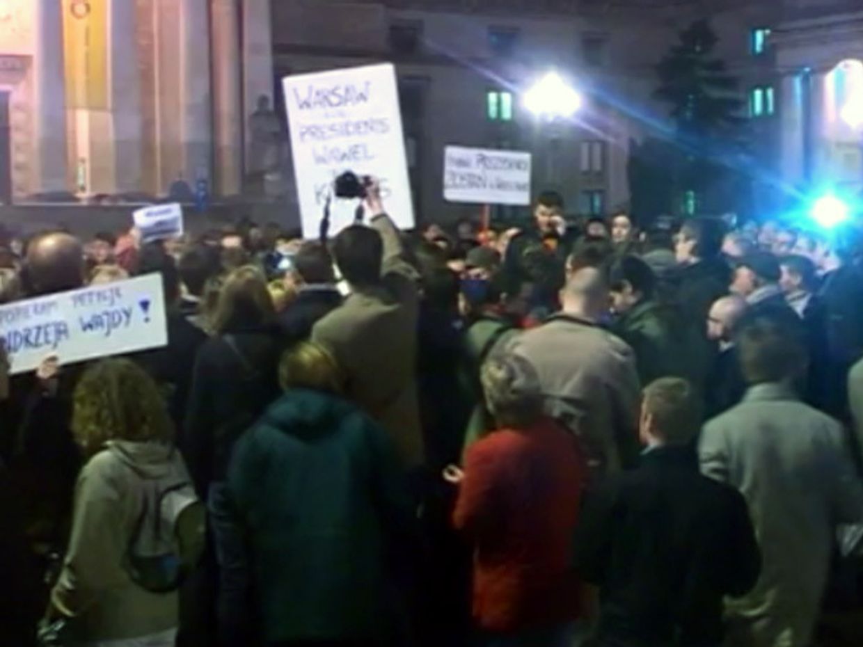 ИноСМИ_Качиньский_вавель_протесты