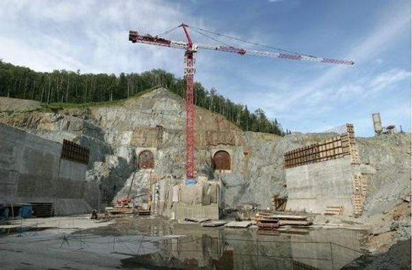 Ремонтно-восстановительные работы на Саяно-Шушенской ГЭС