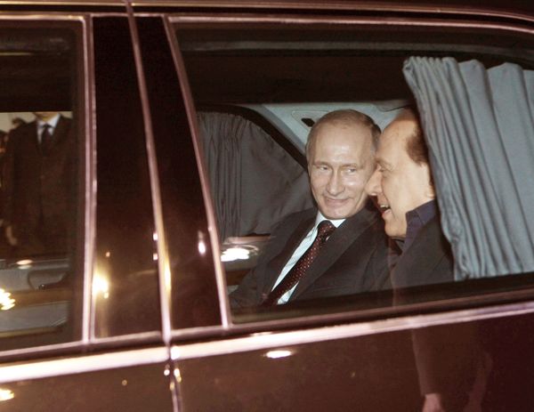 Встреча Владимира Путина в аэропорту Милана