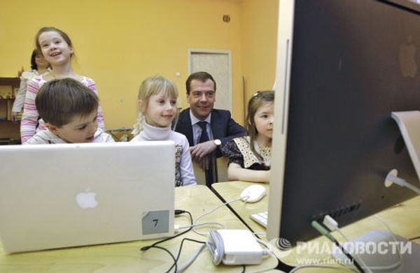 Президент РФ Д.Медведев посетил одну из московских школ