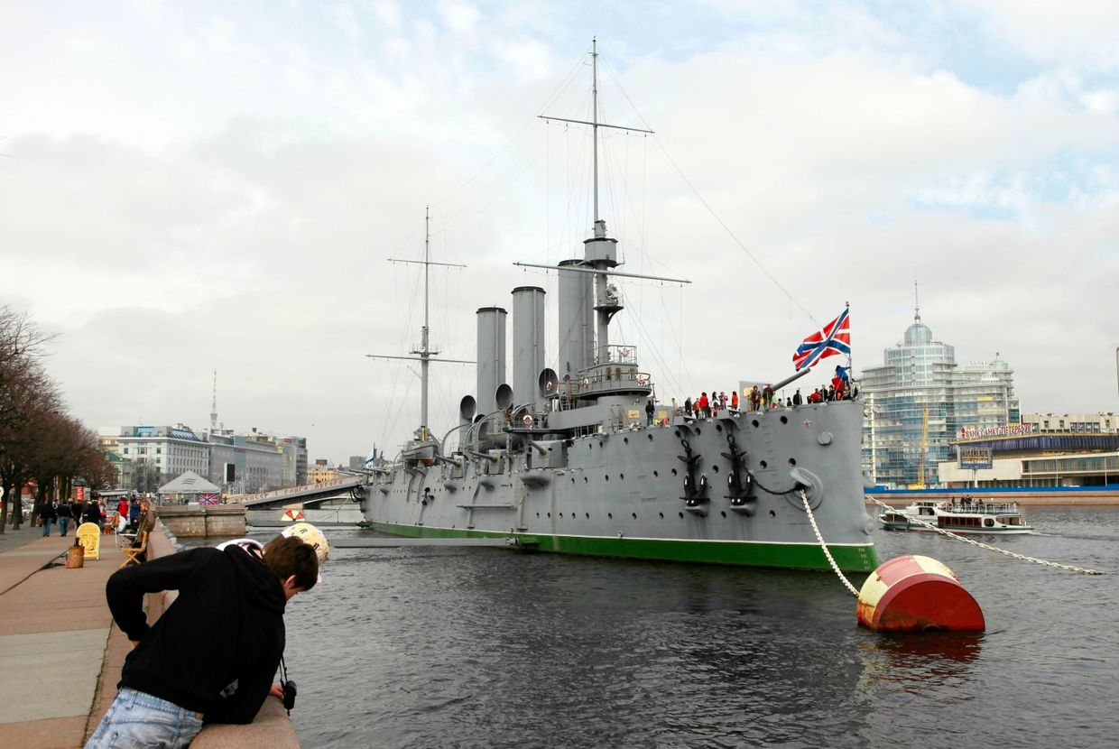 110 лет со дня спуска на воду крейсера Аврора