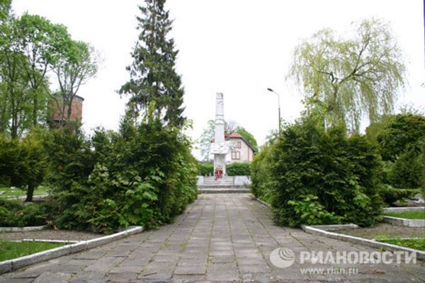 Американская военная база в небольшом городке Моронг в 80 километрах от российской границы