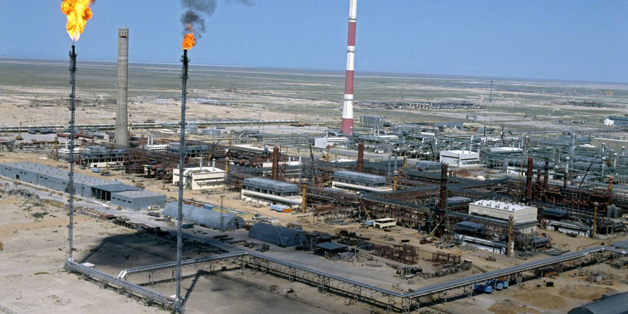 Нефтеперегонный завод