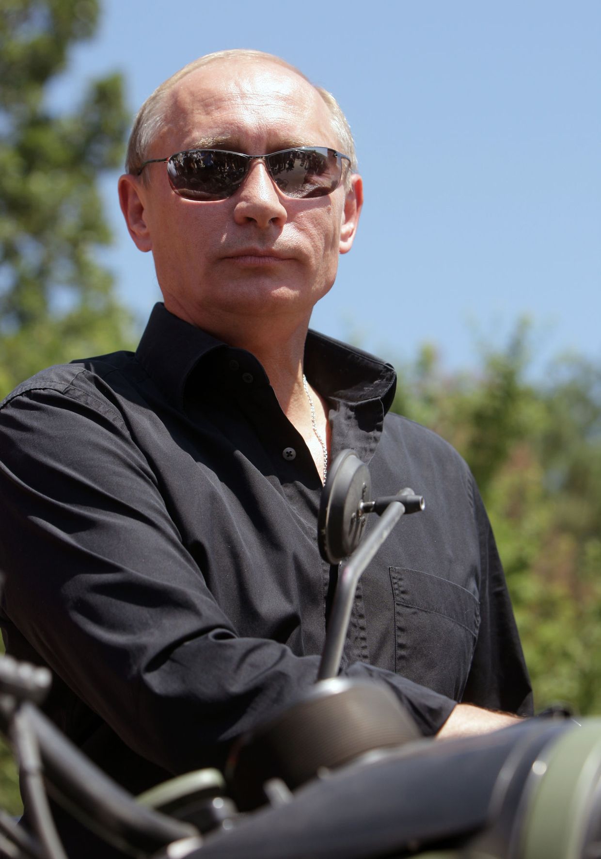 Премьер-министр РФ Владимир Путин побывал на байк-шоу под Севастополем