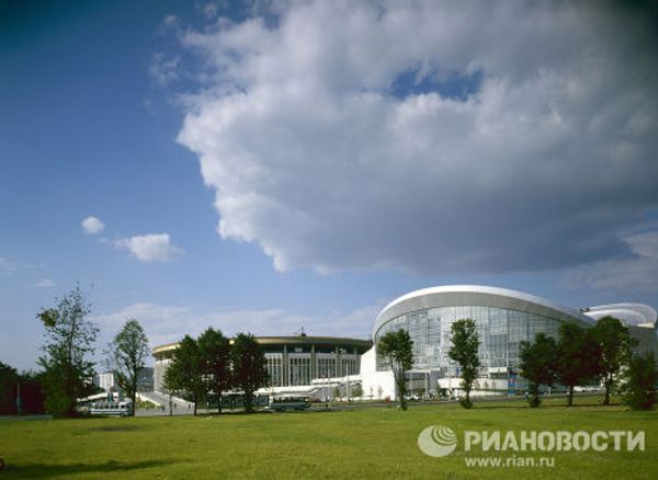 Плавательный бассейн спорткомплекса Олимпийский