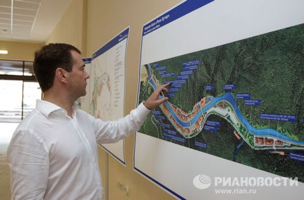 Дмитрий Медведев посетил строящийся горнолыжный курорт Роза Хутор