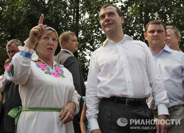 Президент РФ Д.Медведев посетил деревню Малый Шаплак