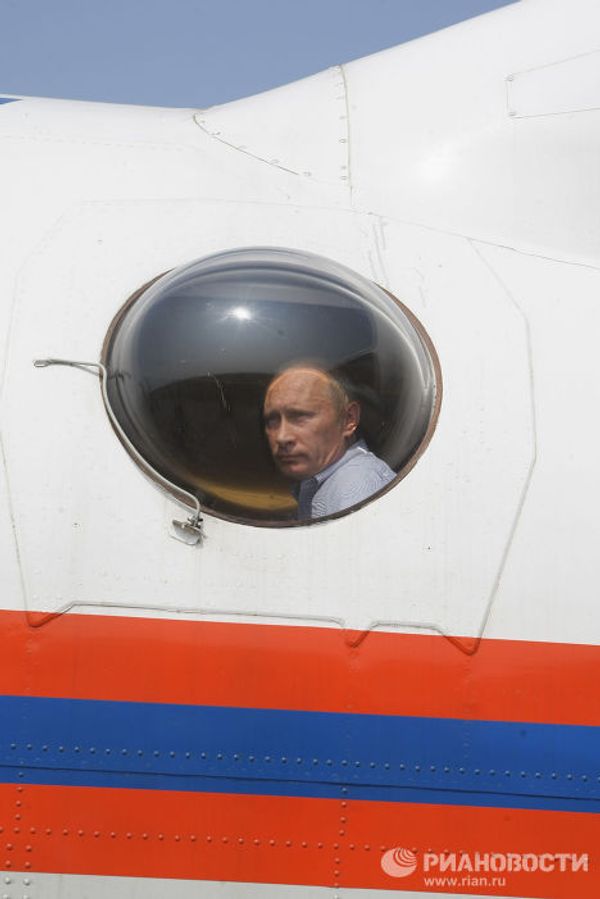 Премьер-министр РФ Владимир Путин принял участие в тушении лесных пожаров в Рязанской области