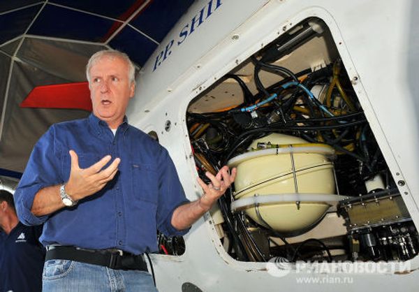 Американский режиссер Джеймс Кэмерон прибыл на озеро Байкал