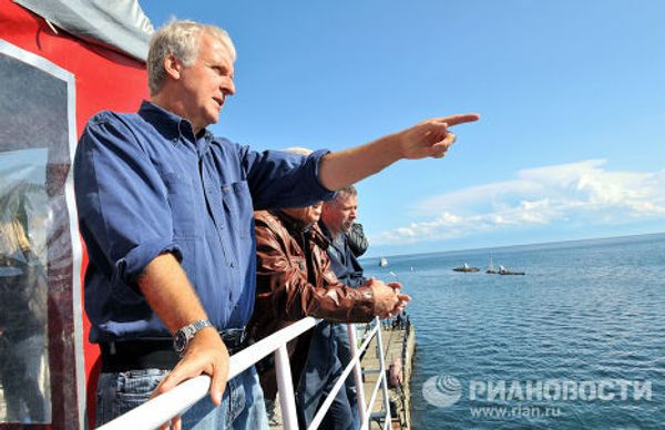 Американский режиссер Джеймс Кэмерон прибыл на озеро Байкал