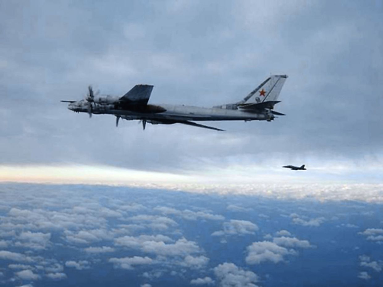 Палубный истребитель F/A-18 Хорнет
