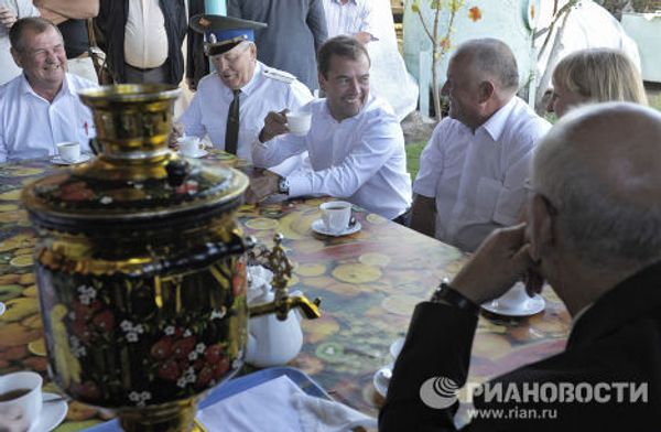 Президент РФ Д.Медведев посетил агрофирму в Оренбургской области