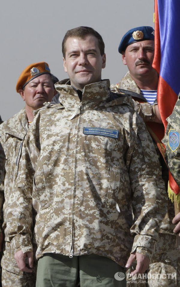 Президент Д.Медведев с лидерами ОДКБ на учениях Взаимодействие- 2009 в Казахстане