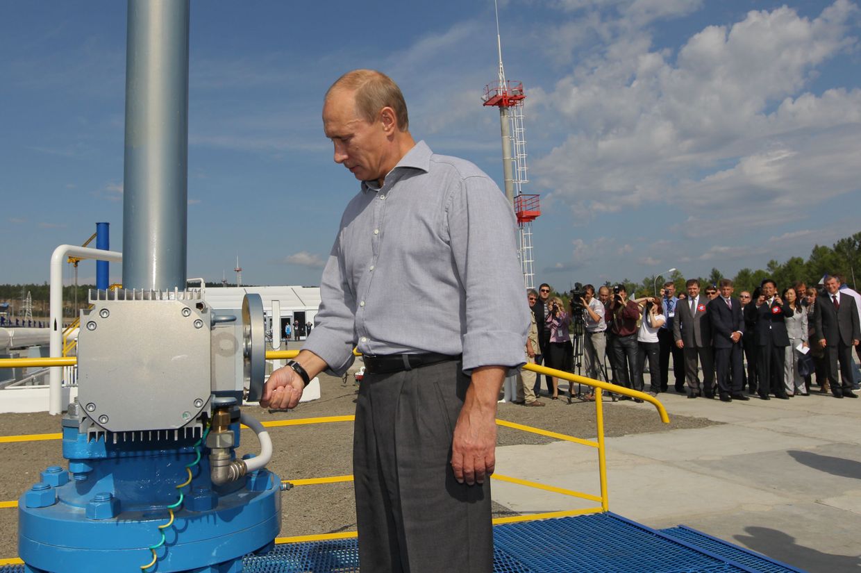 Премьер-министр РФ Владимир Путин открыл российский участок нефтепровода Россия-Китай