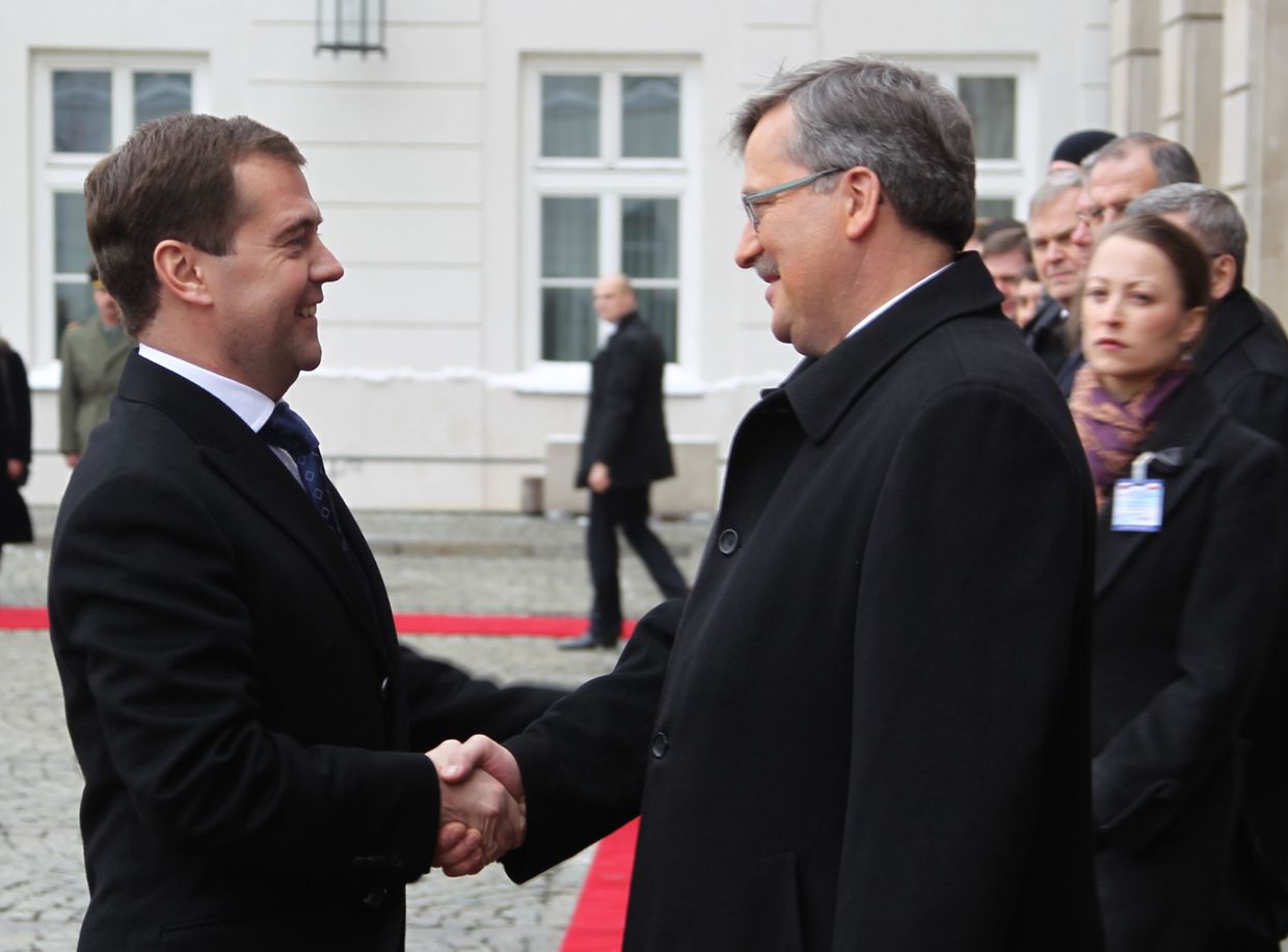 Президент РФ Д.Медведев на церемонии встречи президентом Польши в Варшаве