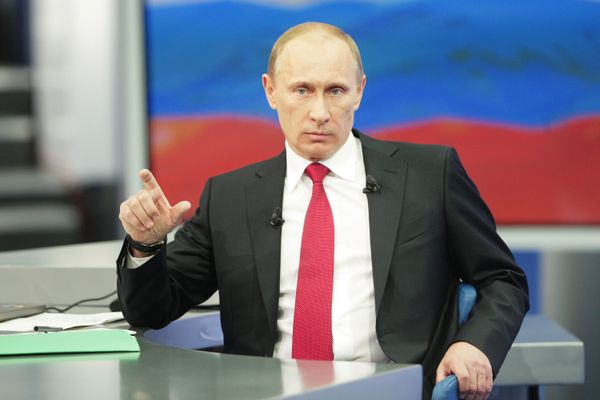 Прямая линия Разговор с Владимиром Путиным. Продолжение в 2010 году