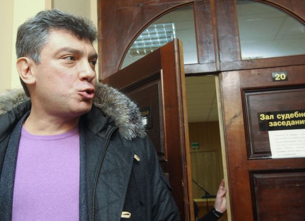 Рассмотрение жалобы на арест Бориса Немцова в Тверском суде Москвы