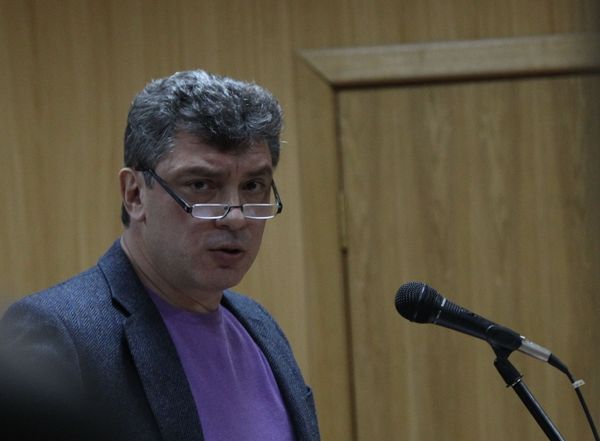 Рассмотрение жалобы на арест Бориса Немцова в Тверском суде Москвы