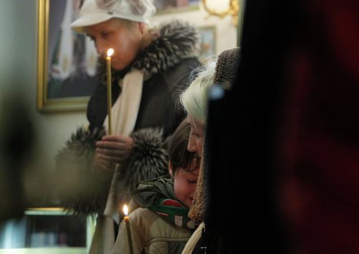 Вечером в часовне Михаила Архангела в аэропорту была совершена панихида по жертвам теракта