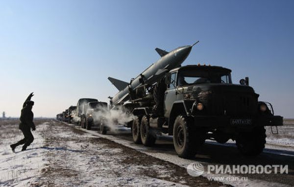 Колонна военной техники на марше