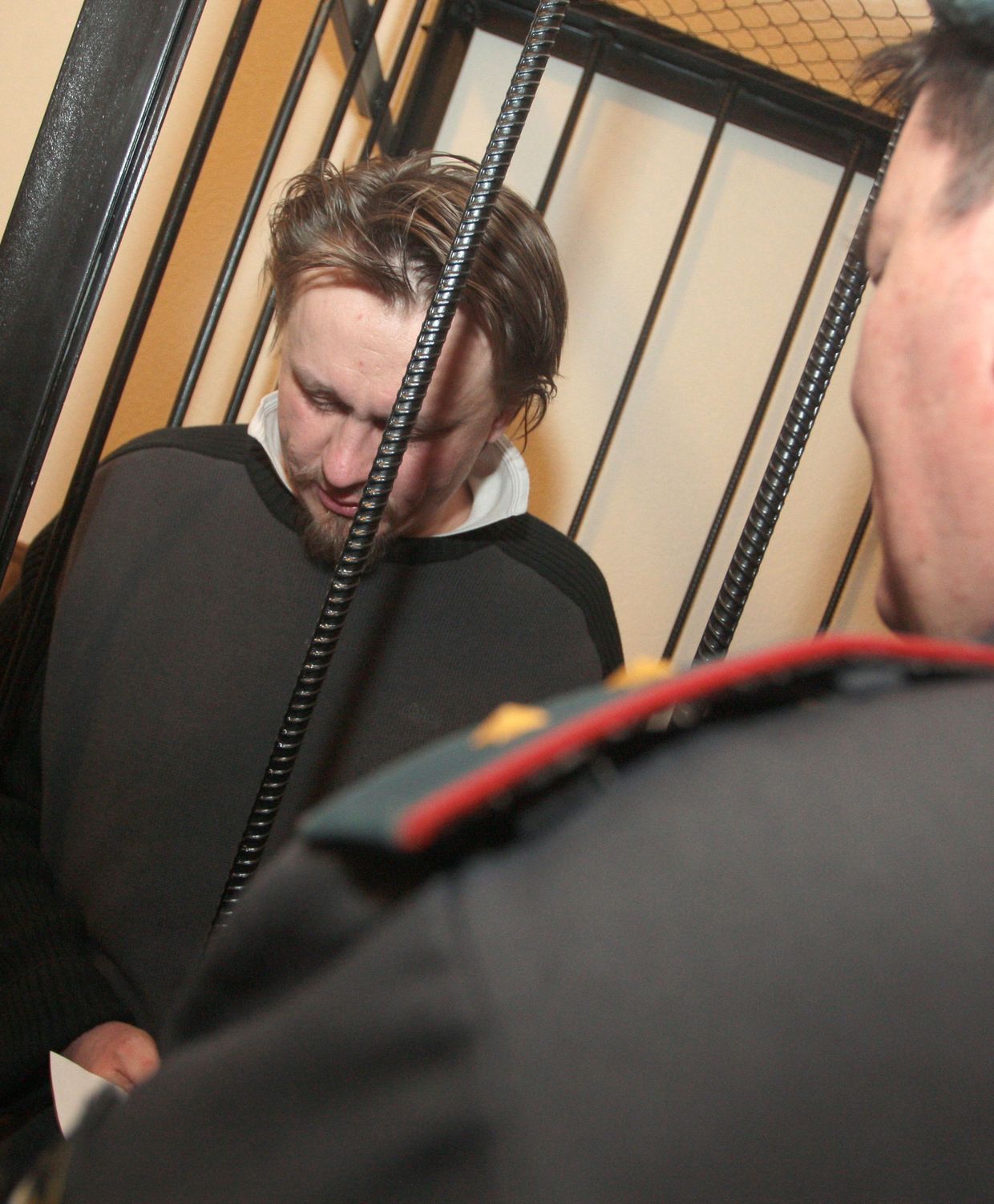 Активист арт-группы Война Олег Воротников освобожден под залог Активист арт-группы Война Олег Воротников освобожден под залог