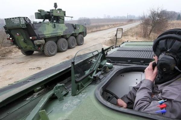 Как собирают БТР: Pandur II 8x8