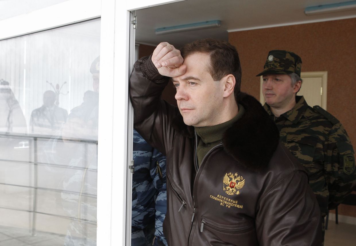 Президент РФ Д.Медведев наблюдал за учениями на базе отряда ОМОН Зубр в Щелково Президент РФ Д.Медведев наблюдал за учениями на базе отряда ОМОН Зубр в Щелково