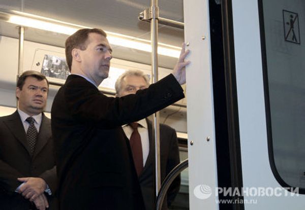 Посещение президентом РФ Дмитрием Медведевым Мытищинского завода Метровагонмаш