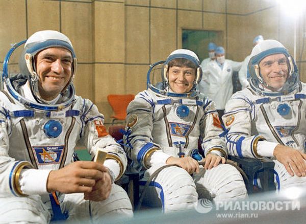 Экипаж космического корабля Союз Т-7