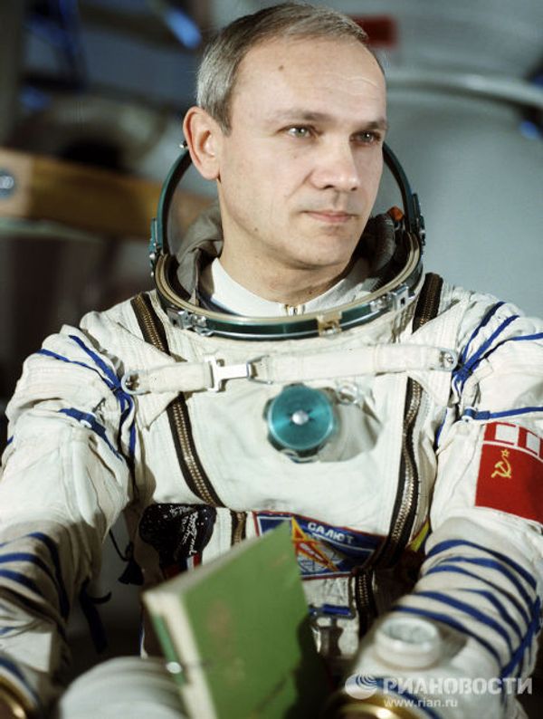 Джанибеков