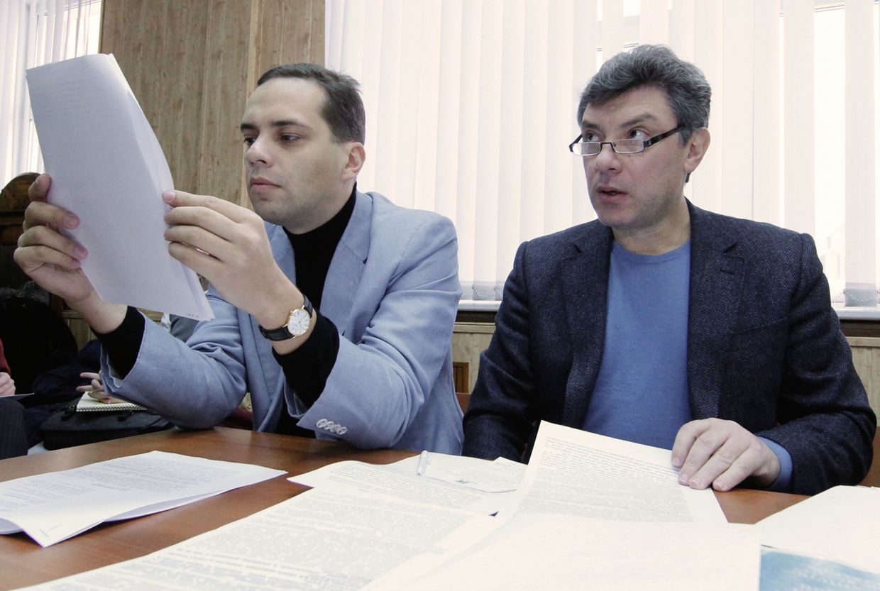 Слушания по существу по иску оппозиционных политиков