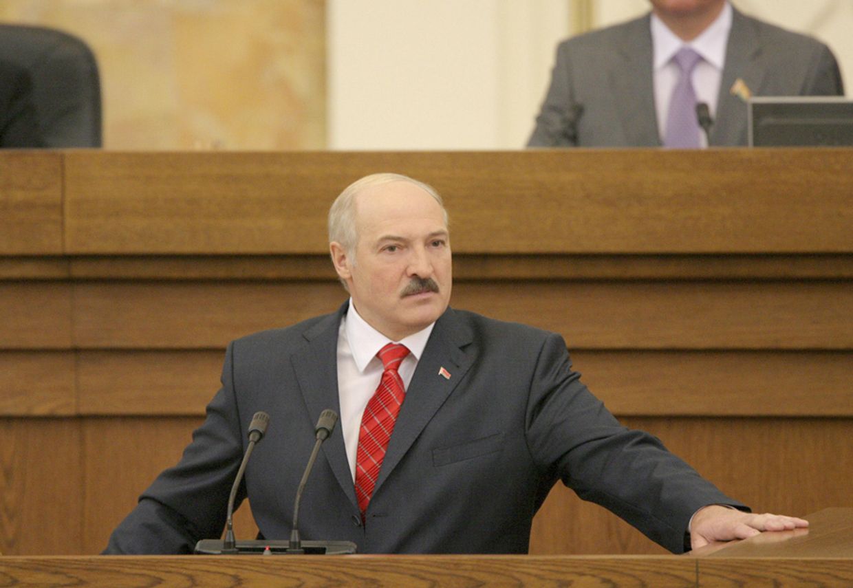 Лукашенко произнес полание парламенту и народу Лукашенко произнес полание парламенту и народу