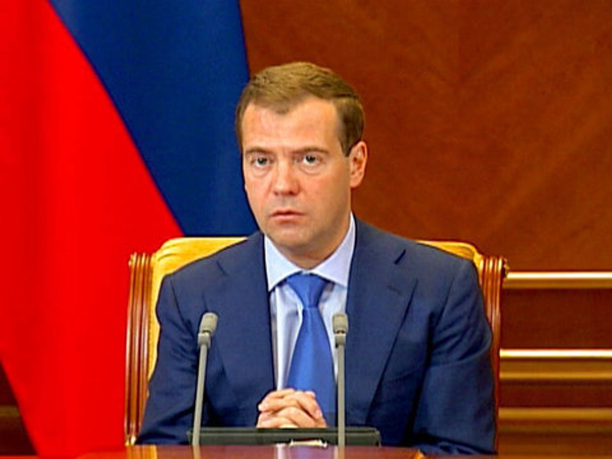 Медведев выступил за медикаментозное воздействие на педофилов 