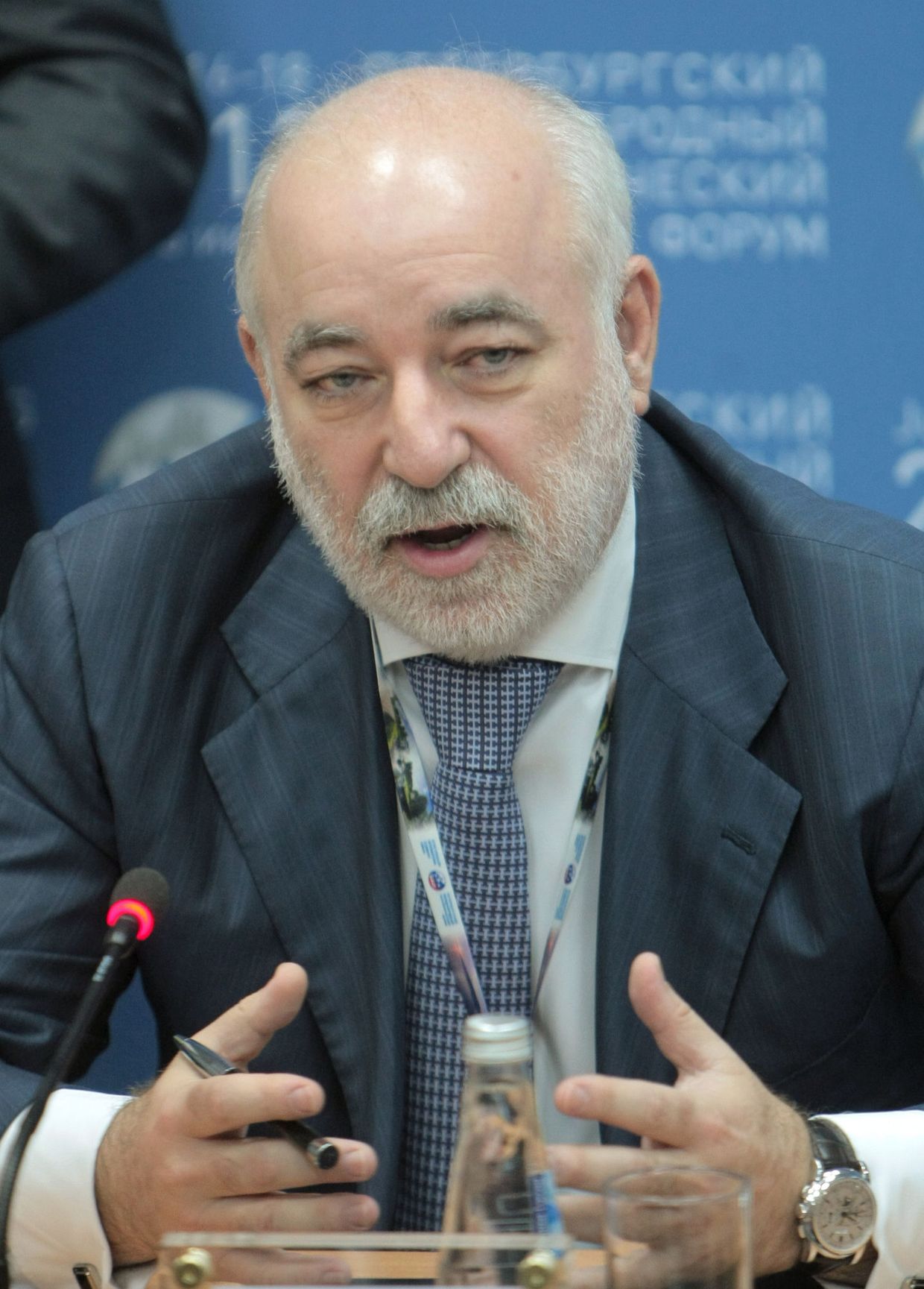 Церемония подписания соглашения между фондом Сколково, компанией Джонсон и Джонсон и компанией Янссен Фармцевтика Химрар