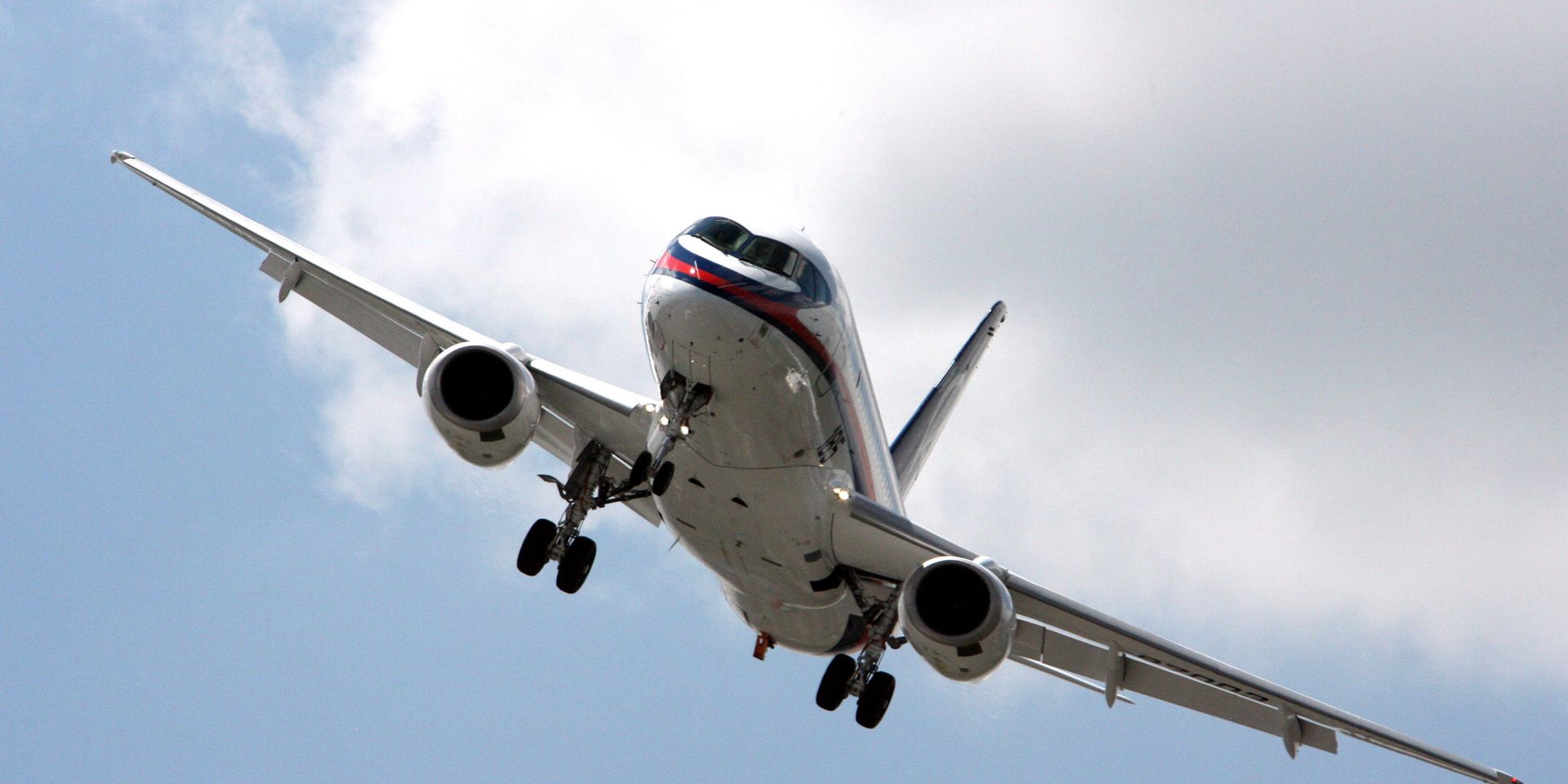 Самолет Sukhoi Superjet 100  - ИноСМИ, 1920, 09.09.2023