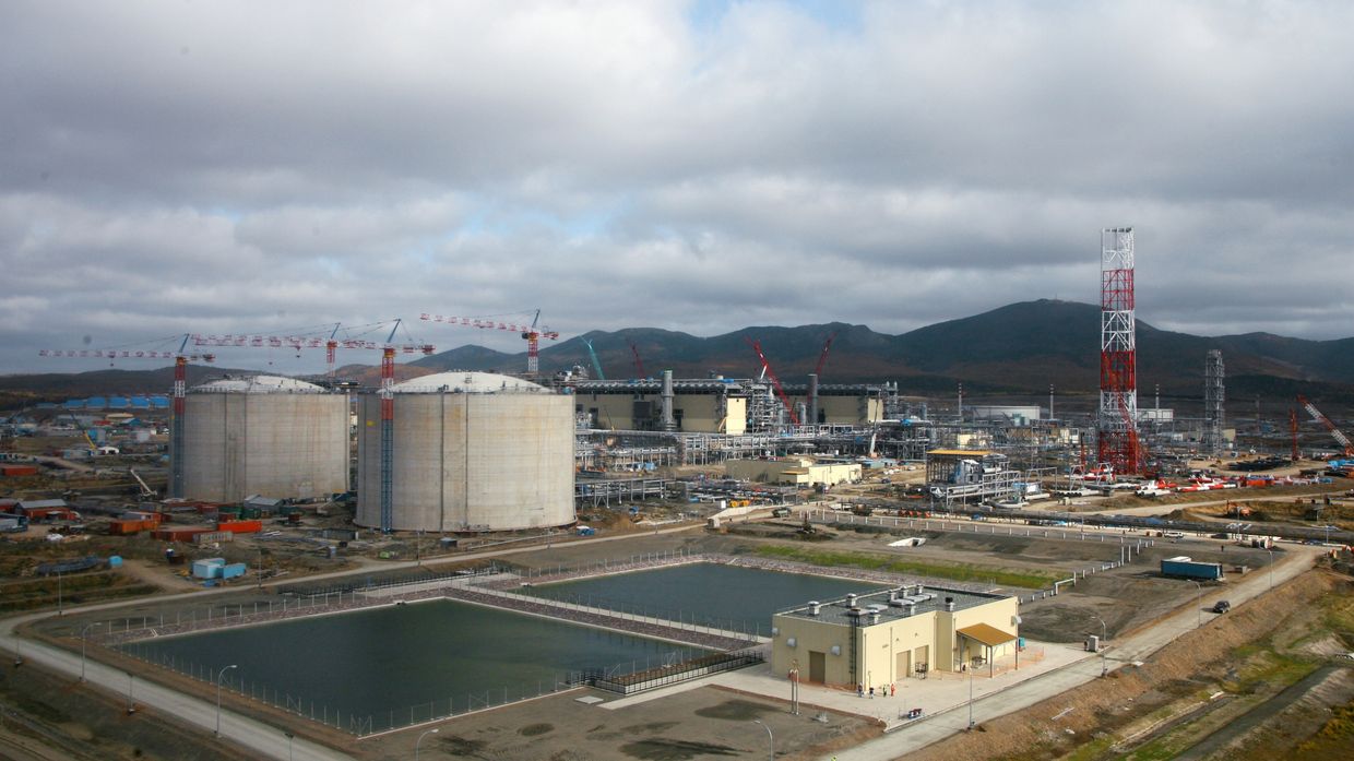 Строительство завода по сжижению природного газа (СПГ)