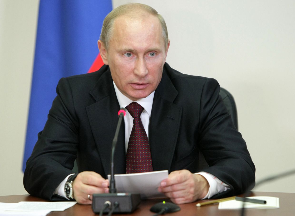 Премьер-министр РФ Владимир Путин провел совещание по вопросу размещения гособоронзаказа в 2011 году
