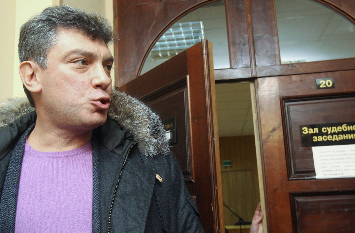 Рассмотрение жалобы на арест Бориса Немцова в Тверском суде Москвы