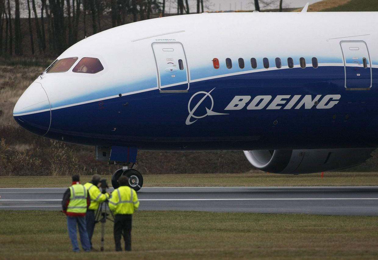 Первый испытательный полет Боинга-787 Dreamliner