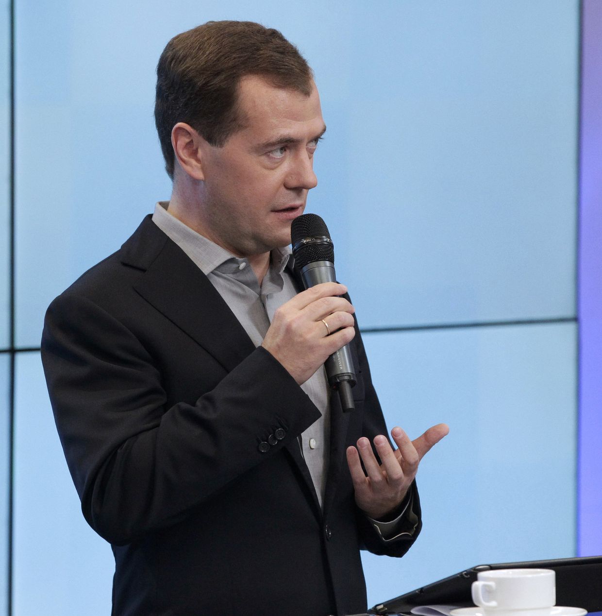 Президент РФ Д.Медведев провел встречу со сторонниками на Красном Октябре