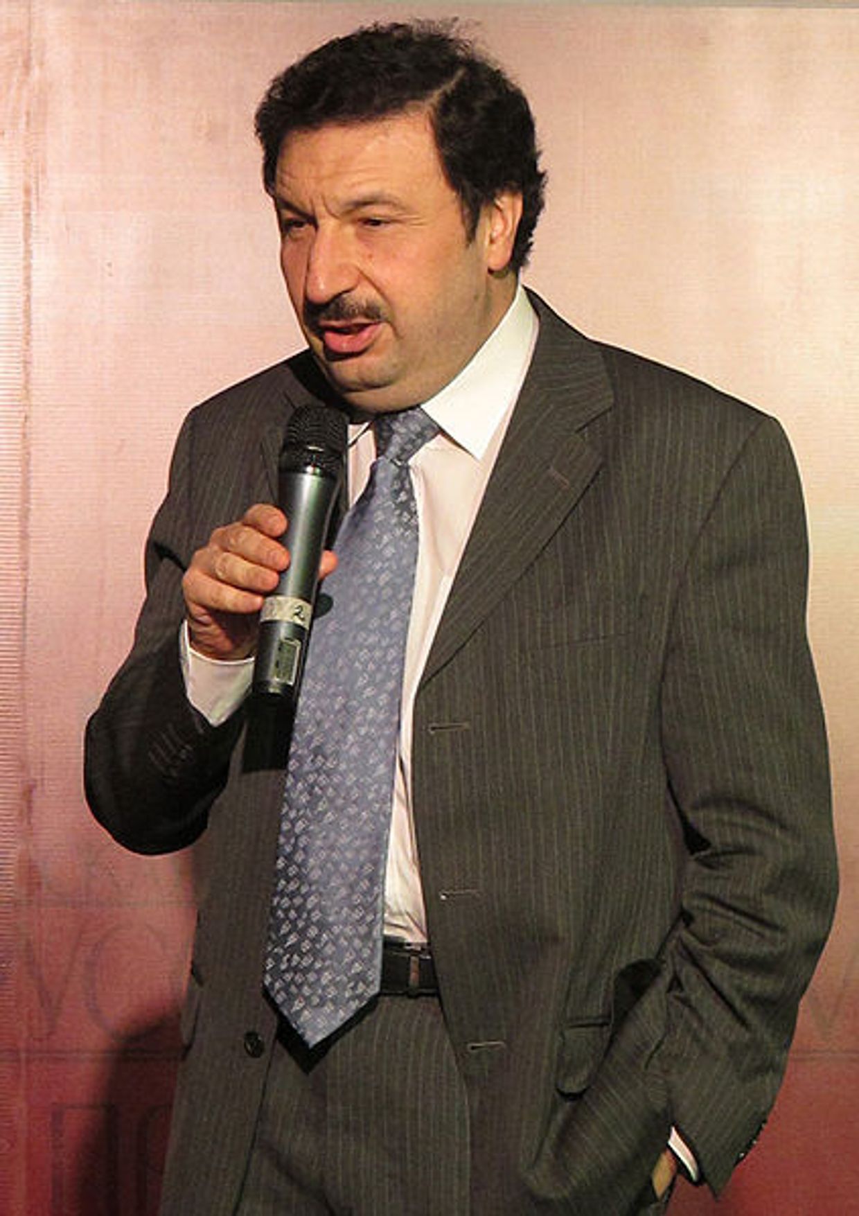 Владимир Мау