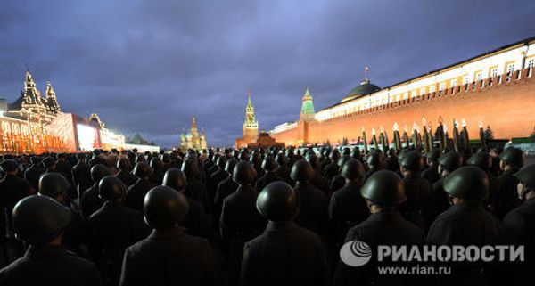Репетиция торжественного марша в честь 70-й годовщины парада 7 ноября 1941 года