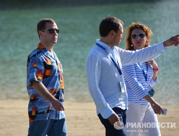 Д.Медведев совершил прогулку по Гонолулу в рамках саммита стран АТЭС