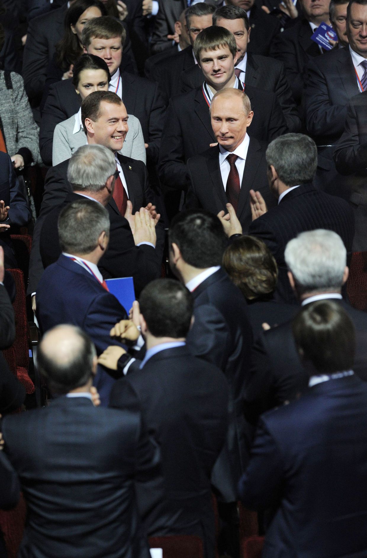 Президент РФ Д.Медведев и премьер-министр РФ В.Путин на XII (предвыборном) съезде партии Единая Россия