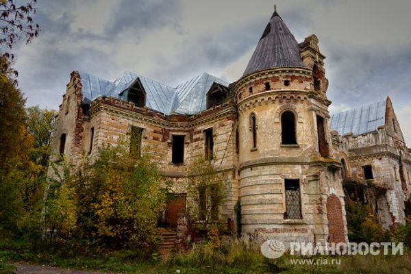 Готический замок в русской глубинке
