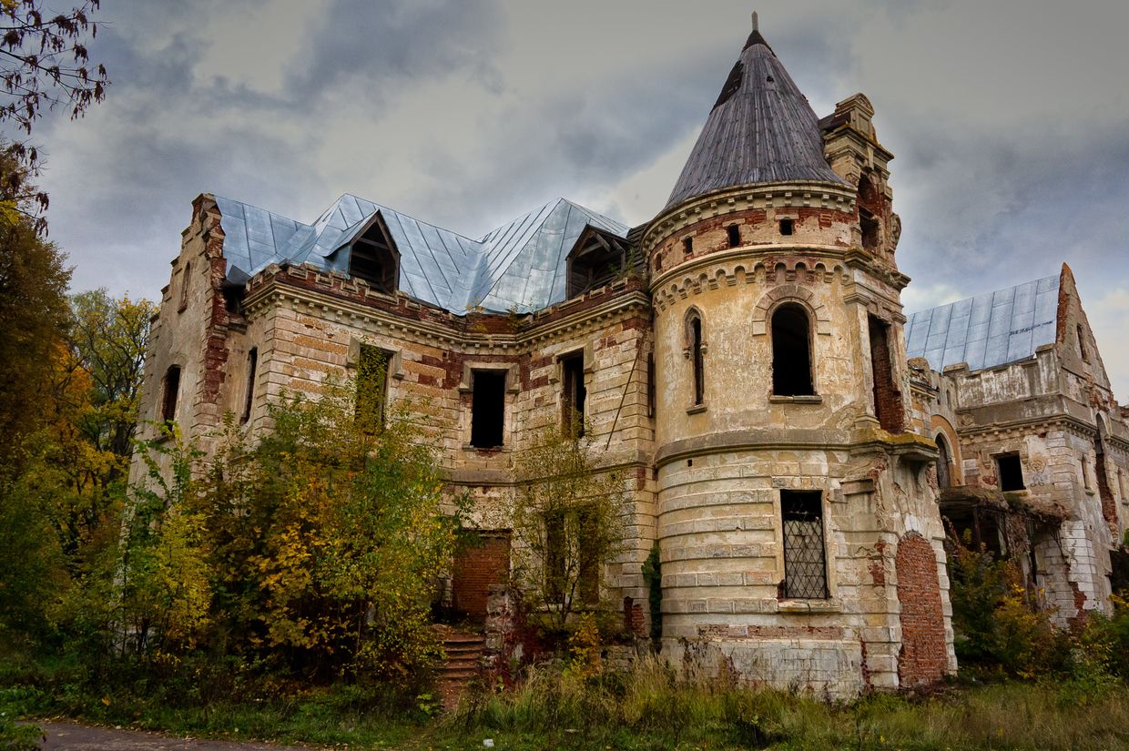 Готический замок в русской глубинке