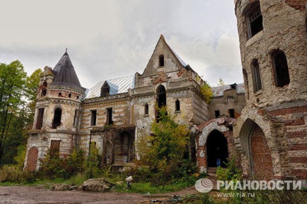 Готический замок в русской глубинке