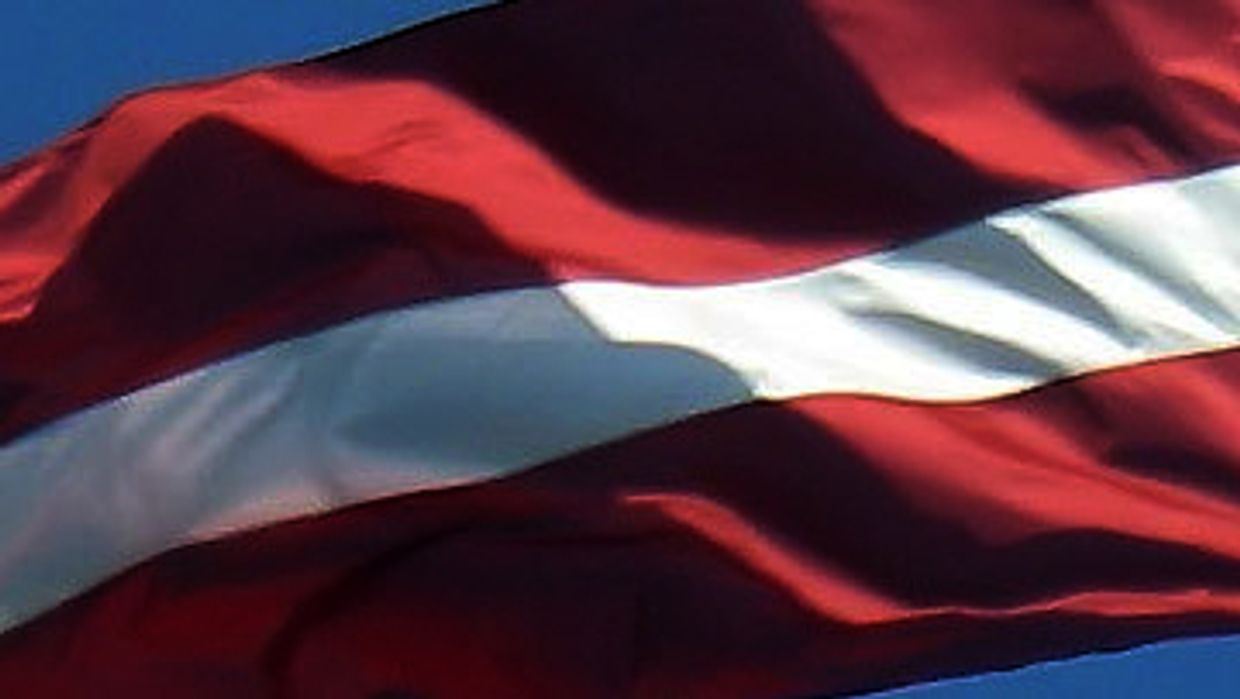 Флаг Латвии