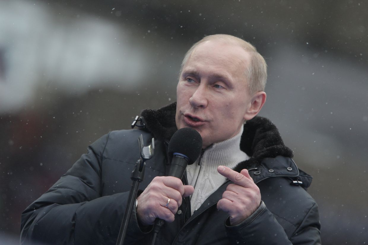 Премьер-министр РФ В.Путин выступил на митинге своих сторонников Защитим страну!