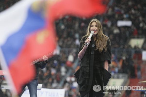 Группа «А-Студио» на митинге «Защитим страну!» в поддержку кандидата в президенты России Владимира Путина в спорткомплексе Лужники.